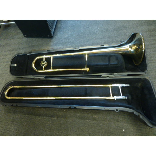 <p>Quality student trombone from this well-reputed manufacturer.</p><p>Good condition, with a few minor marks on the body.</p><p><br /></p>