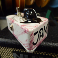 Superb Phaser pedal in good condition with original box and instructions.