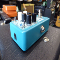 Great vibrato/chorus pedal in good condition.