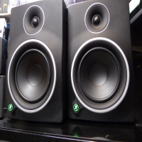 <p>Great near-field studio monitors from this legendary manufacturer.</p><p>Very good condition</p><p style="margin:0in;font-family:Calibri;font-size:10.0pt;color:#767676;"></p><ul style="direction:ltr;unicode-bidi:embed;margin-top:0in;margin-bottom:0in;" type="disc"><li style="margin-top:0;margin-bottom:0;vertical-align:middle;"><span style="font-family:Calibri;font-size:11.0pt;">Perfectly matched amps and
     drivers for optimized performance</span></li><li style="margin-top:0;margin-bottom:0;vertical-align:middle;"><span style="font-family:Calibri;font-size:11.0pt;">65 watts of Class A/B
     amplification</span></li><li style="margin-top:0;margin-bottom:0;vertical-align:middle;"><span style="font-family:Calibri;font-size:11.0pt;">Frequency Response: 38Hz -
     20kHz</span></li><li style="margin-top:0;margin-bottom:0;vertical-align:middle;"><span style="font-family:Calibri;font-size:11.0pt;">6.5" polypropylene
     woofer</span></li><li style="margin-top:0;margin-bottom:0;vertical-align:middle;"><span style="font-family:Calibri;font-size:11.0pt;">High output with controlled
     low-frequency performance</span></li><li style="margin-top:0;margin-bottom:0;vertical-align:middle;"><span style="font-family:Calibri;font-size:11.0pt;">1" silk-dome tweeter</span></li><li style="margin-top:0;margin-bottom:0;vertical-align:middle;"><span style="font-family:Calibri;font-size:11.0pt;">Flexible inputs for simple
     connection to almost any audio source</span></li><li style="margin-top:0;margin-bottom:0;vertical-align:middle;"><span style="font-family:Calibri;font-size:11.0pt;">Two levels of bass boost</span></li><li style="margin-top:0;margin-bottom:0;vertical-align:middle;"><span style="font-family:Calibri;font-size:11.0pt;">Boost/cut control over highs</span></li></ul><p></p>