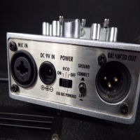 Superb acoustic preamp and effects pedal in excellent condition.