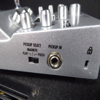 Superb acoustic preamp and effects pedal in excellent condition.