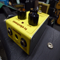 Affordable chorus pedal in good condition.