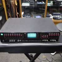<p>Classic dual ten-band Graphic Equaliser and Spectrum Analyser.</p><p>+/- 15db control at 31.5Hz, 63Hz, 125Hz, 250Hz, 500Hz, 1kHz, 2kHz, 4kHz, 8kHz, 16kHz.</p><p></p>